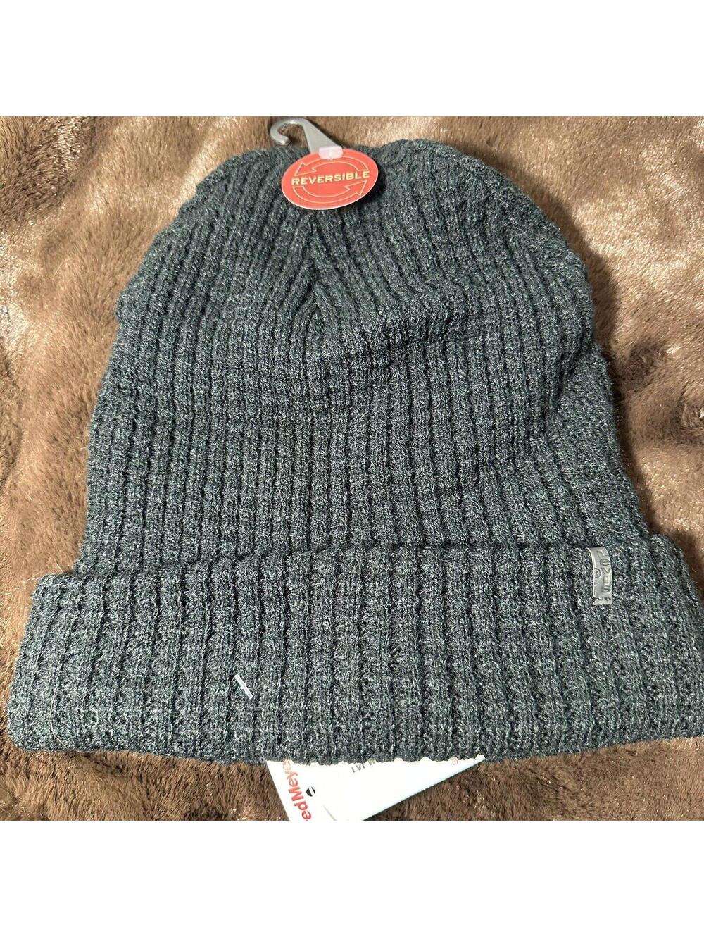Levi’s | NWT Grey Black Reversible Knit Beanie Logo